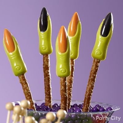 Friendly Witch's Fingers Pretzel Pops How To Friendly Witch's Fingers Pretzel Pops How To