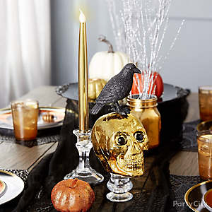 Spooky Chic Centerpiece DΓ©cor Idea